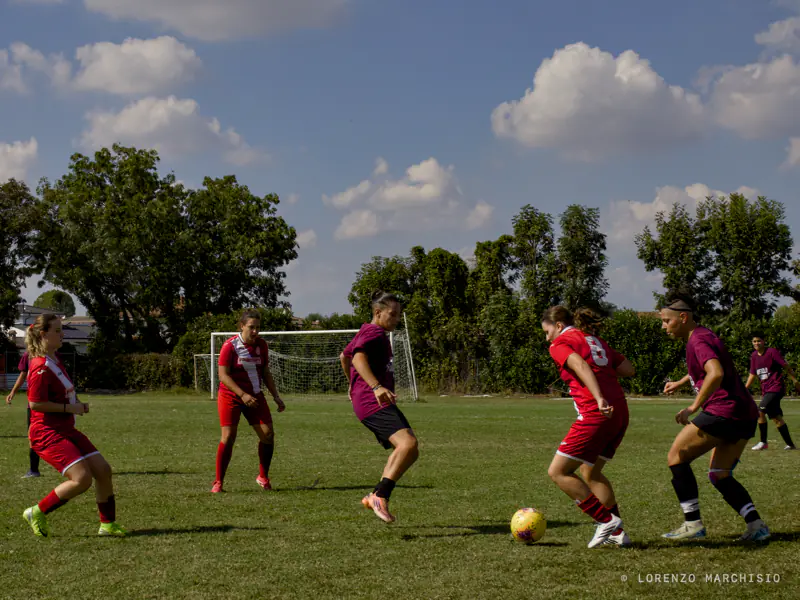 Photograph 101, sport football