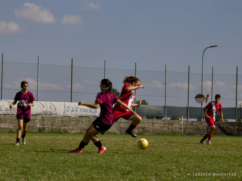 Photograph 135, sport football